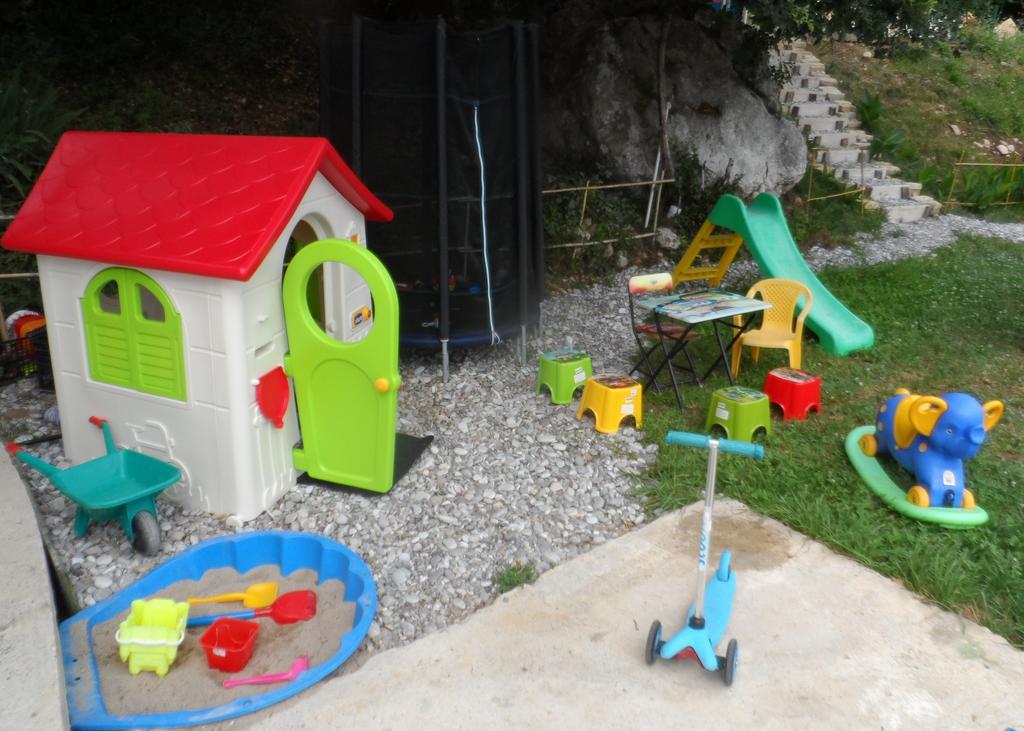 Pataki Guesthouse Petrovac المظهر الخارجي الصورة