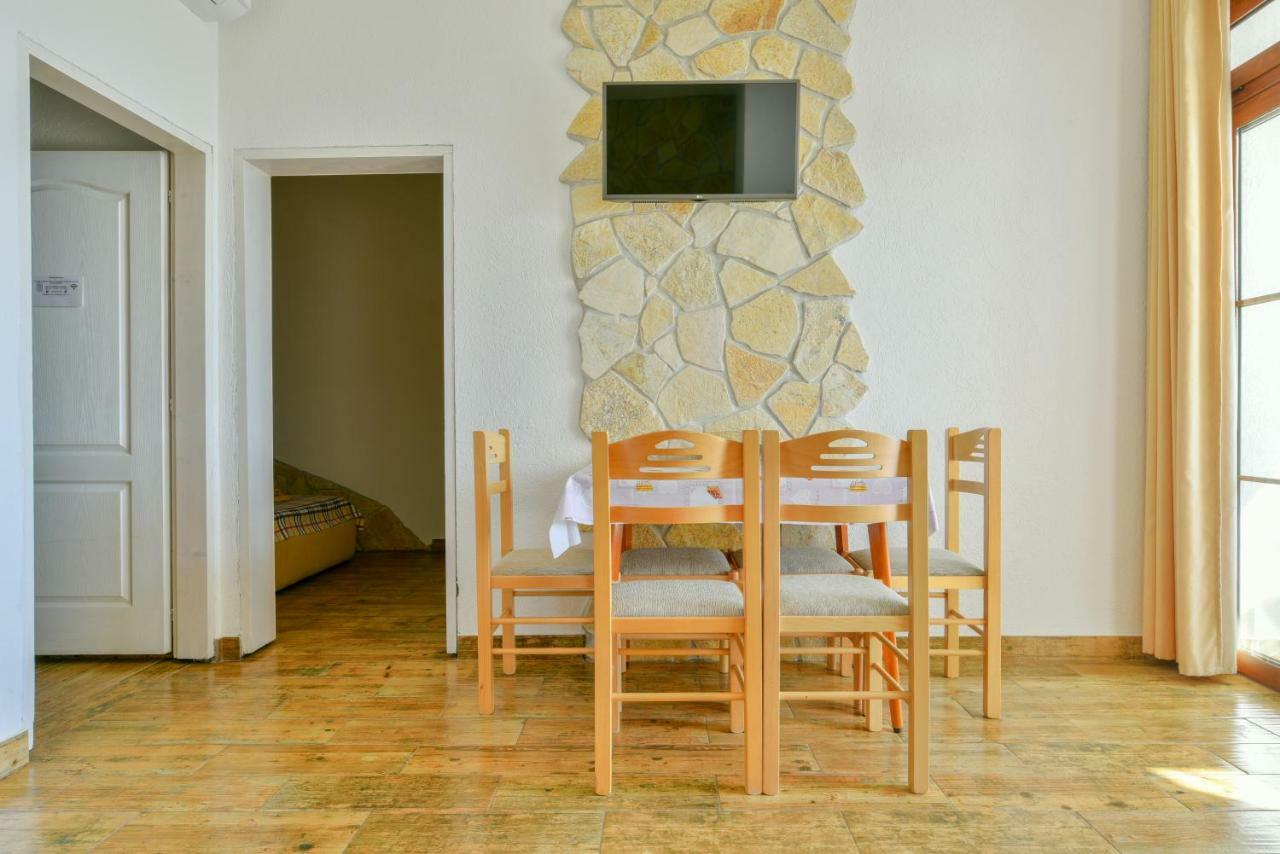 Pataki Guesthouse Petrovac المظهر الخارجي الصورة